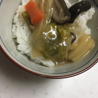 白菜と椎茸とタケノコの中華丼╰(*´︶`*)╯♡